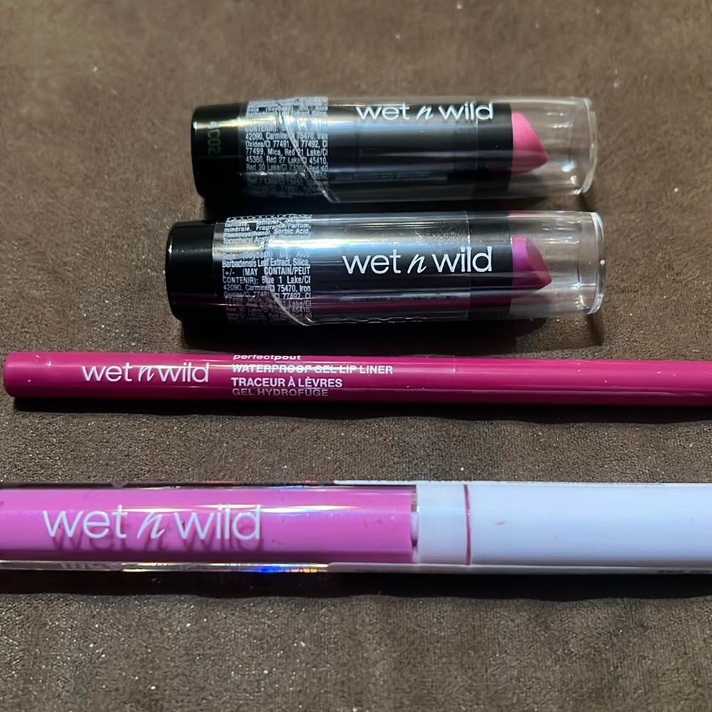 New Wet N Wild Lip Gloss, Lip Liner, & 2 Lipsticks